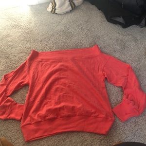 Off the shoulder coral top!